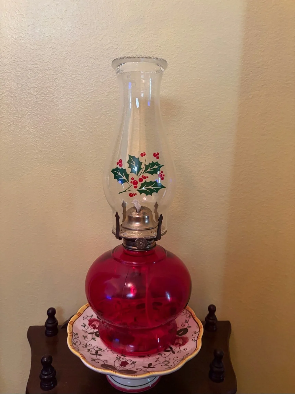 Vintage-Style Red Glass Holiday Oil Lamp - Decorative Home Holiday Accent